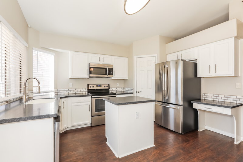 2,200/Mo, 867 E Morelos Street Chandler, AZ 85225 Kitchen View