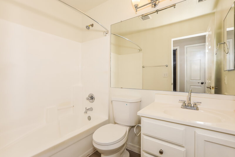 2,200/Mo, 867 E Morelos Street Chandler, AZ 85225 Bathroom View