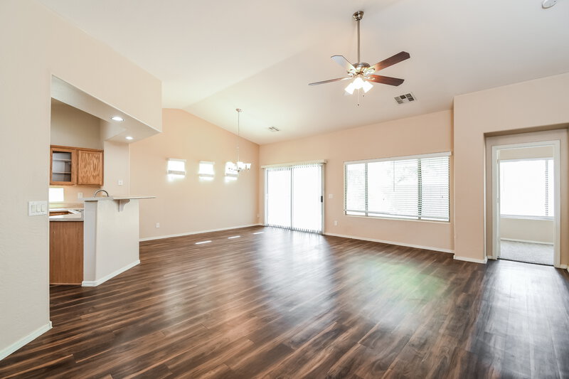 2,195/Mo, 2540 W Silver Streak Way Queen Creek, AZ 85142 Living Room View 2