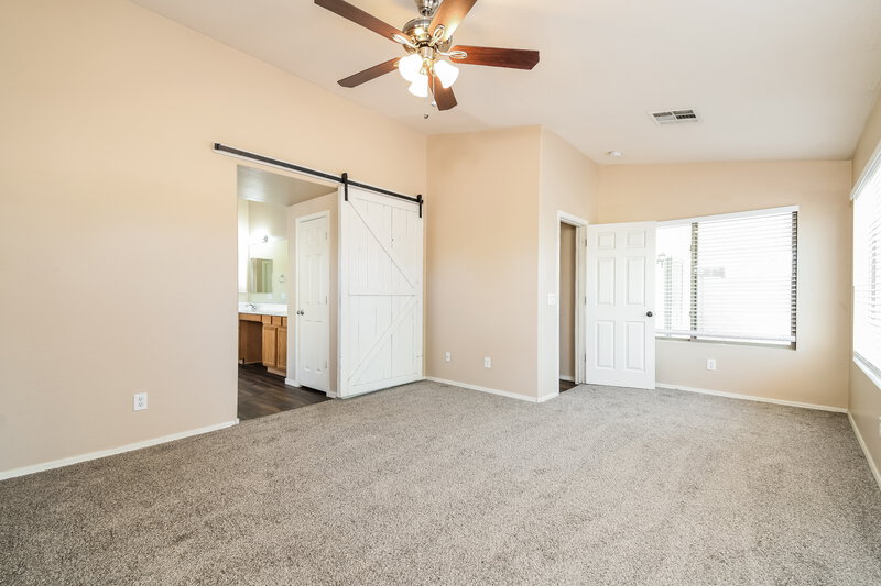 2,195/Mo, 2540 W Silver Streak Way Queen Creek, AZ 85142 Main Bedroom View