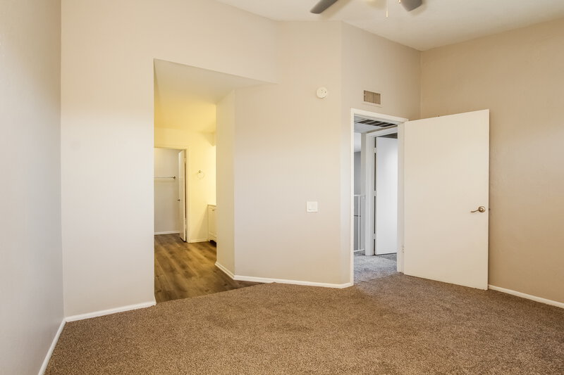 2,165/Mo, 7032 S 44th Street Phoenix, AZ 85042 Main Bedroom View