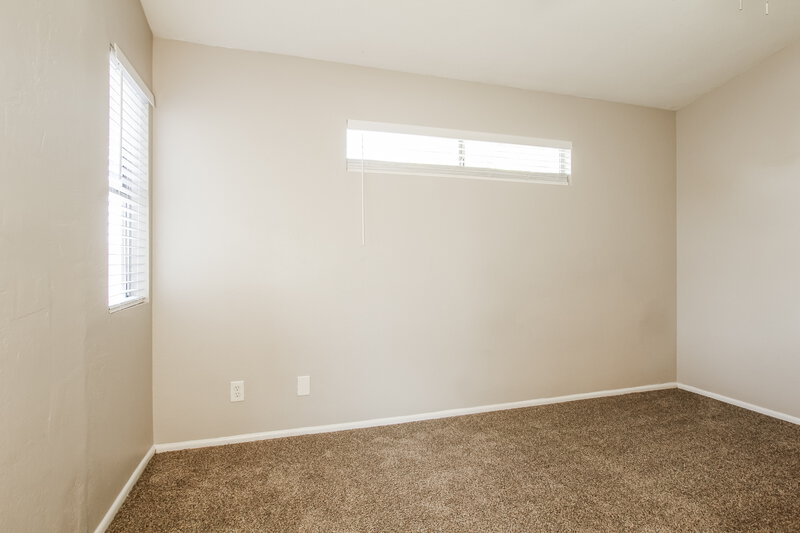 2,000/Mo, 7032 S 44th Street Phoenix, AZ 85042 Bedroom View