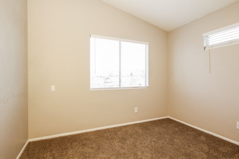 2,165/Mo, 7032 S 44th Street Phoenix, AZ 85042 Bedroom View 2