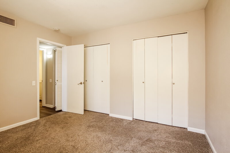 2,165/Mo, 7032 S 44th Street Phoenix, AZ 85042 Bedroom View 4