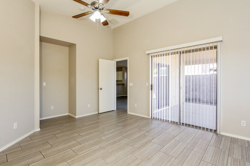 2,110/Mo, 2525 S 109th Drive Avondale, AZ 85323 Main Bedroom View 2