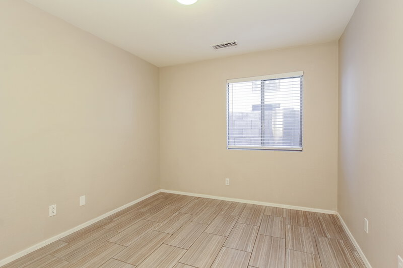 2,110/Mo, 2525 S 109th Drive Avondale, AZ 85323 Bedroom View