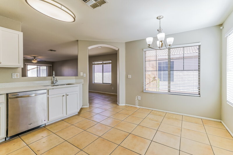 1,705/Mo, 1110 E Vernoa Street San Tan Valley, AZ 85140 Dining Room View