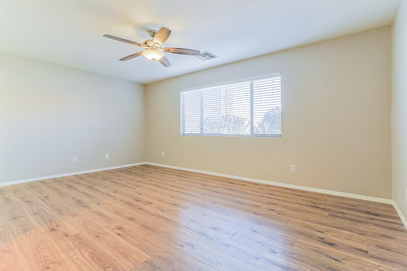 1,705/Mo, 1110 E Vernoa Street San Tan Valley, AZ 85140 Main Bedroom View