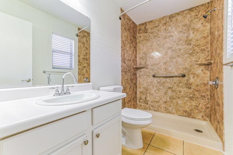 1,705/Mo, 1110 E Vernoa Street San Tan Valley, AZ 85140 Main Bathroom View