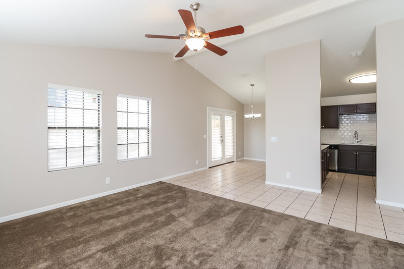 2,405/Mo, 921 S Val Vista Drive Unit 78 Mesa, AZ 85204 Living Room View 4