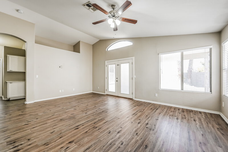 1,965/Mo, 13602 N 82nd Avenue Peoria, AZ 85381 Living Room View 2