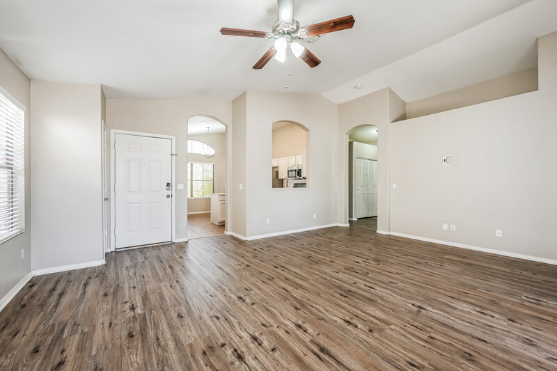 1,965/Mo, 13602 N 82nd Avenue Peoria, AZ 85381 Living Room View 3