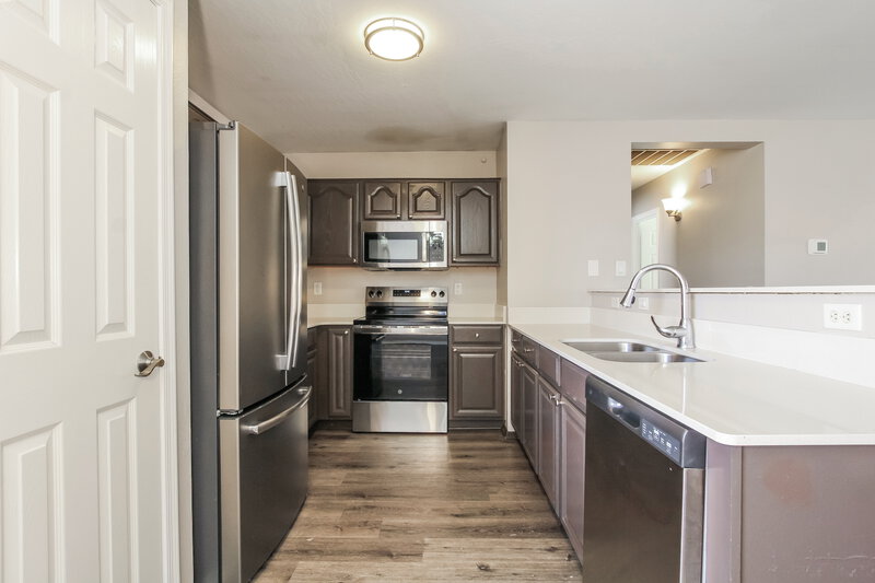1,845/Mo, 12529 W Santa Fe Lane El Mirage, AZ 85335 Kitchen View