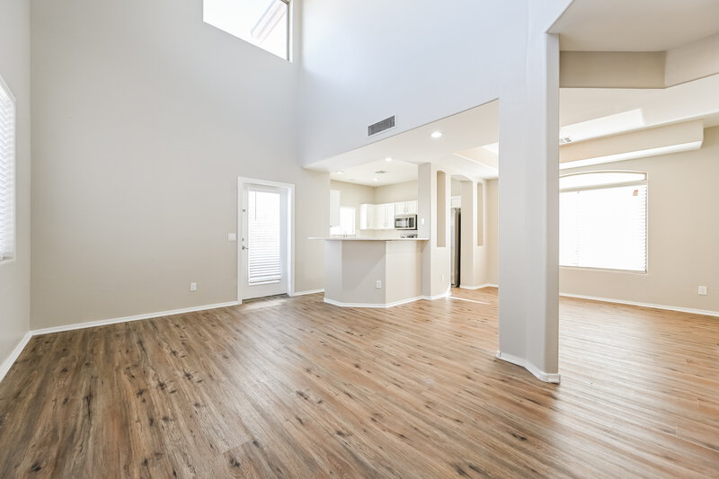 1,810/Mo, 22231 N 29th Dr Phoenix, AZ 85027 Living Room View 4