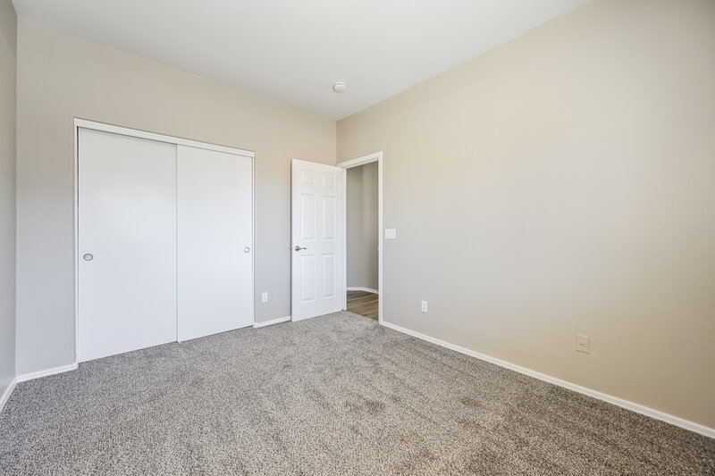 1,810/Mo, 22231 N 29th Dr Phoenix, AZ 85027 Bedroom View 2