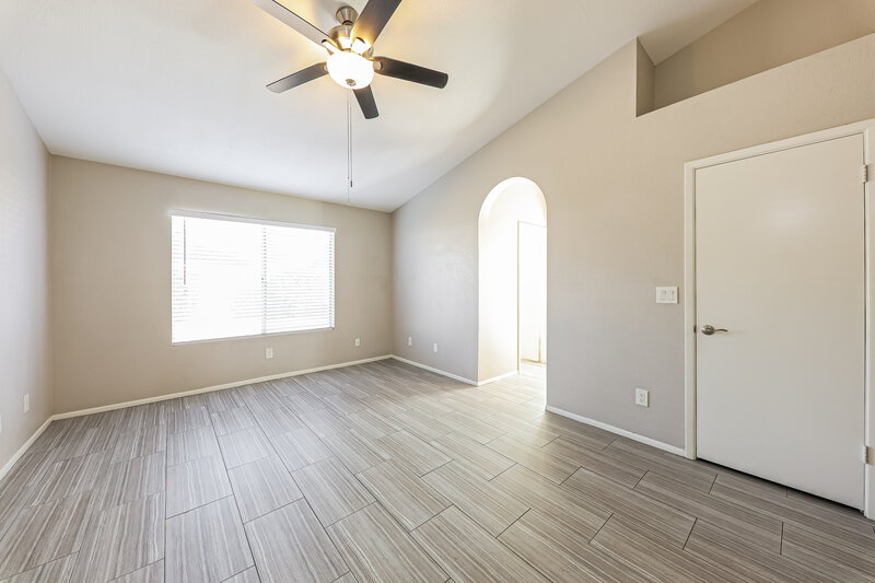 2,040/Mo, 8014 W Aster Dr Peoria, AZ 85381 Main Bedroom View
