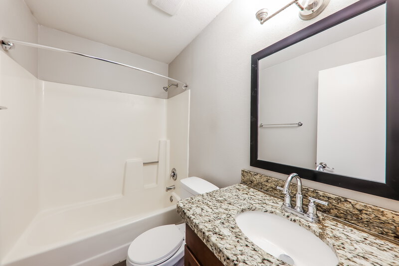 1,855/Mo, 3310 W Rose Garden Ln Phoenix, AZ 85027 Bathroom View