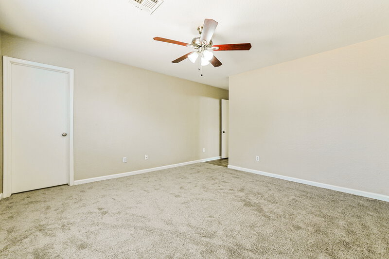 1,690/Mo, 1453 E Kelsi Ave San Tan Valley, AZ 85140 Main Bedroom View 2
