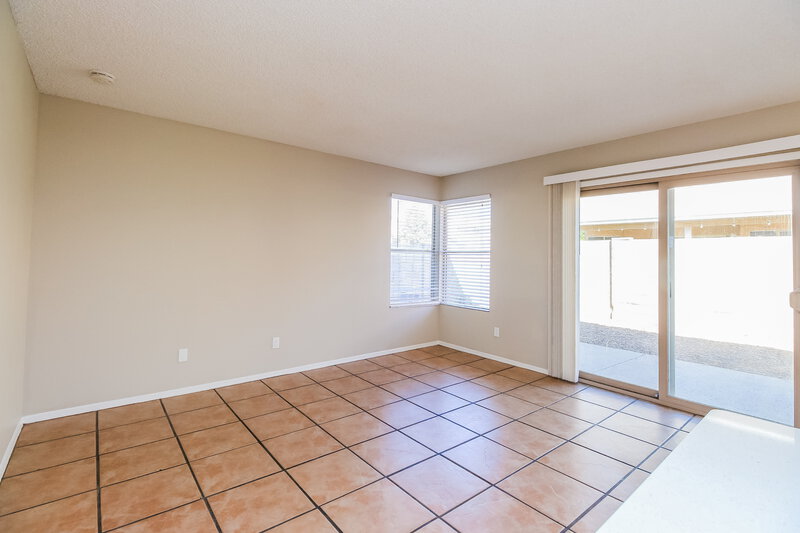 2,710/Mo, 1440 E Park Avenue Chandler, AZ 85225 Family Room View