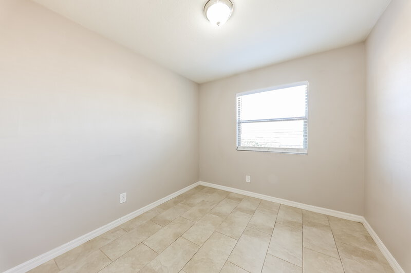 1,925/Mo, 4761 W Villa Maria Drive Glendale, AZ 85308 Bedroom View 2