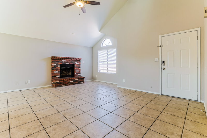 2,485/Mo, 4217 E Covina Street Mesa, AZ 85205 Living Room View