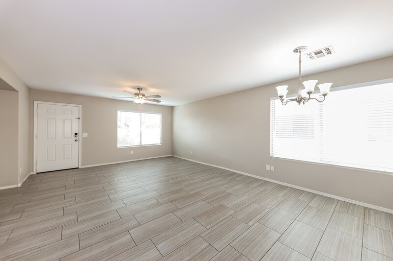1,850/Mo, 9246 N 86th Avenue Peoria, AZ 85345 Dining Room View
