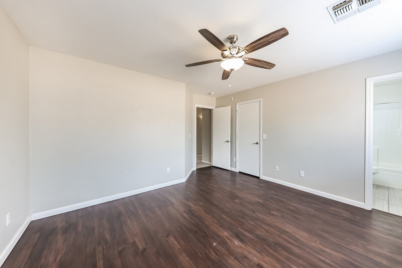 1,850/Mo, 9246 N 86th Avenue Peoria, AZ 85345 Main Bedroom View 2
