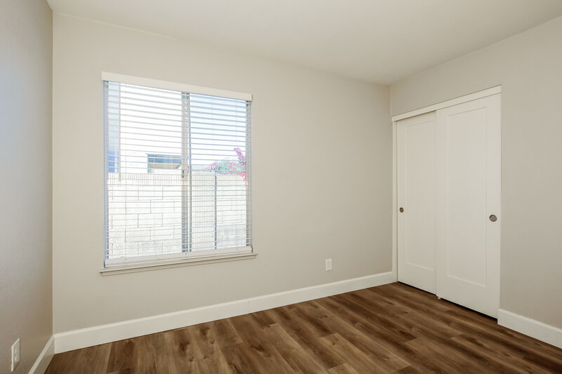 2,295/Mo, 6601 S 17th Place Phoenix, AZ 85042 Bedroom View 3