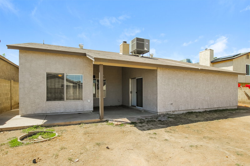 2,295/Mo, 6601 S 17th Place Phoenix, AZ 85042 Rear View 2