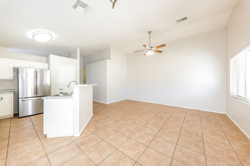 2,115/Mo, 2030 E Wahalla Ln Phoenix, AZ 85024 Dining Room View