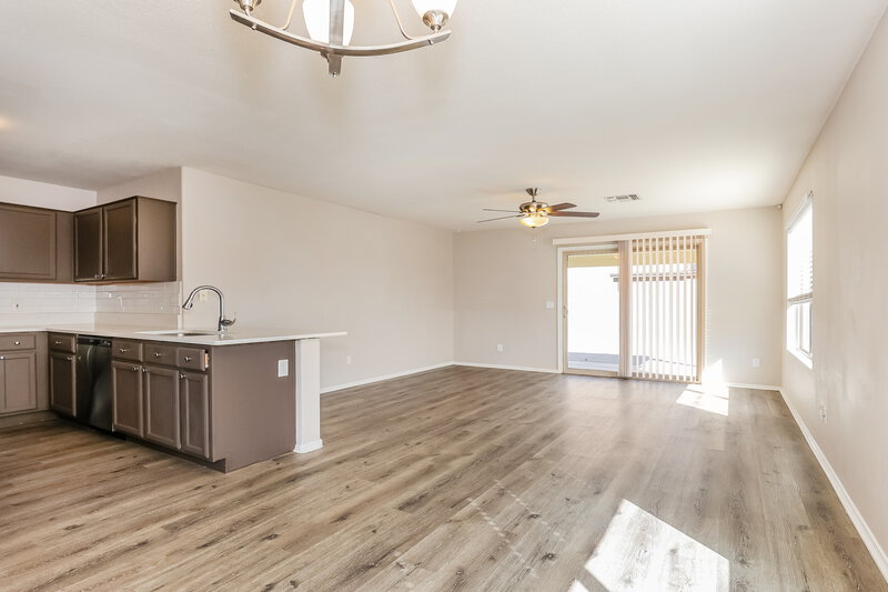 2,015/Mo, 8560 W Mission Lane Peoria, AZ 85345 Family Room View