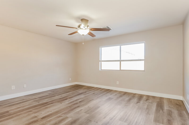 2,015/Mo, 8560 W Mission Lane Peoria, AZ 85345 Main Bedroom View