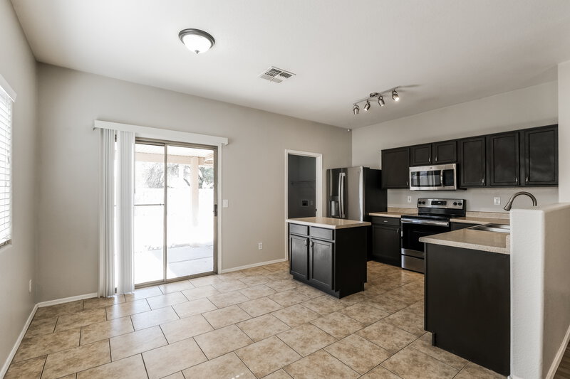 2,115/Mo, 6522 W Elwood Street Phoenix, AZ 85043 Dining Room View