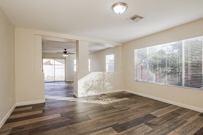 2,160/Mo, 2902 W Irma Lane Phoenix, AZ 85027 Living Room View 2