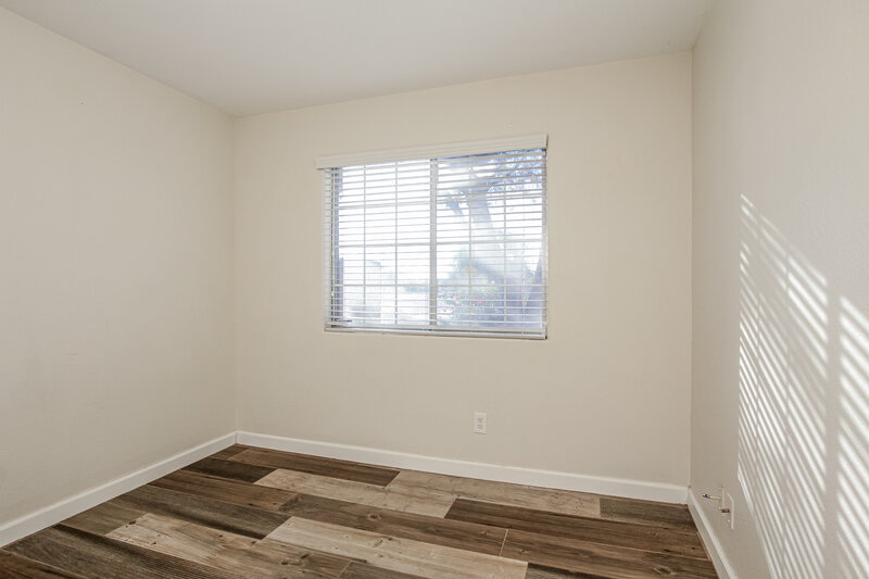 2,160/Mo, 2902 W Irma Lane Phoenix, AZ 85027 Bedroom View 2