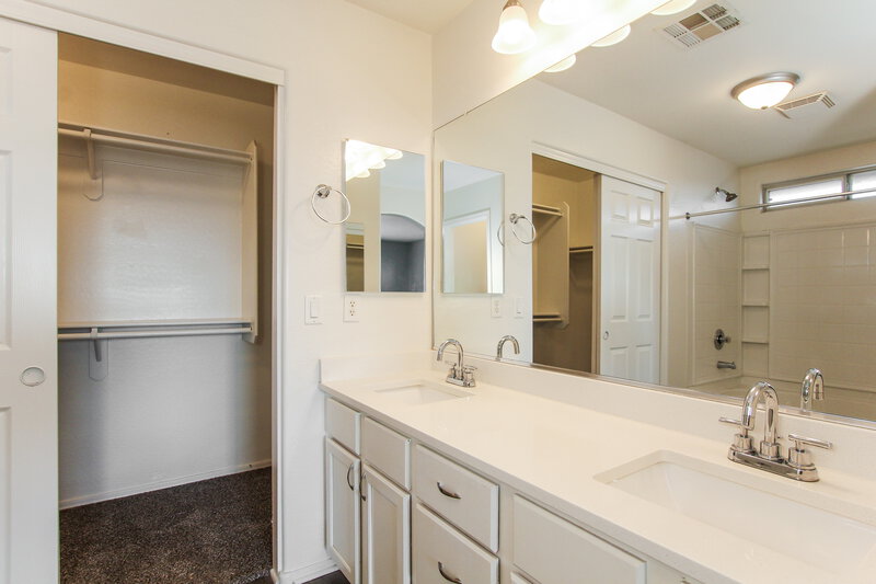 1,785/Mo, 22231 W Lasso Ln Buckeye, AZ 85326 Main Bathroom View