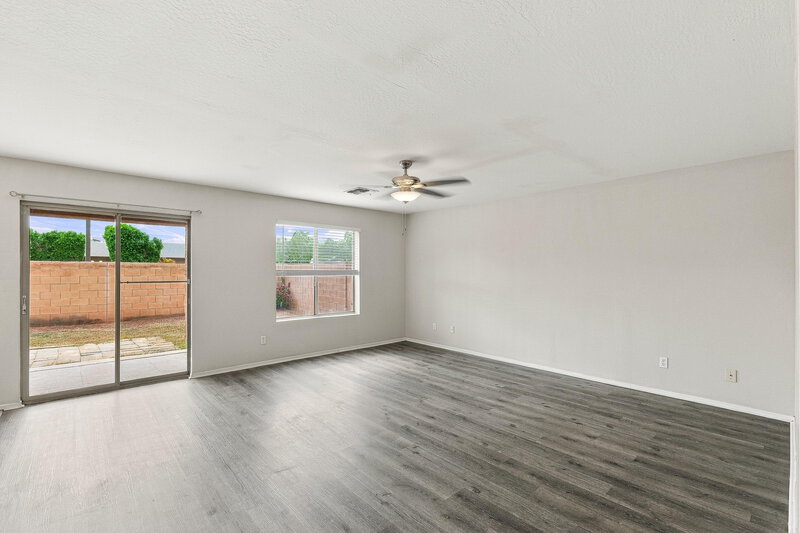2,030/Mo, 13023 W Lawrence Road Glendale, AZ 85307 Living Room View