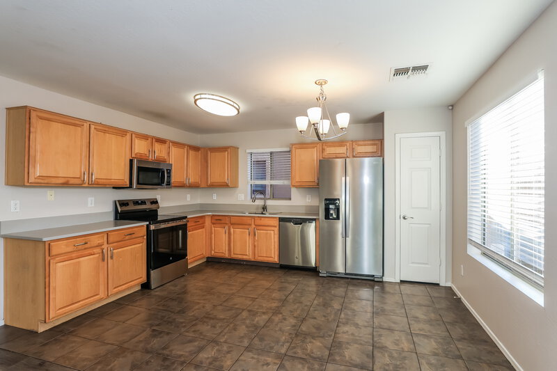 1,990/Mo, 13023 W Lawrence Road Glendale, AZ 85307 Kitchen View