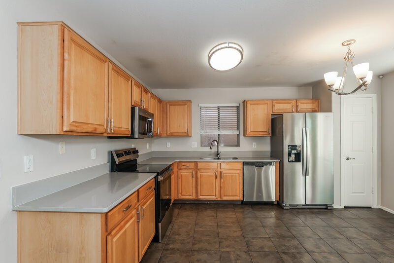 1,990/Mo, 13023 W Lawrence Road Glendale, AZ 85307 Kitchen View 2