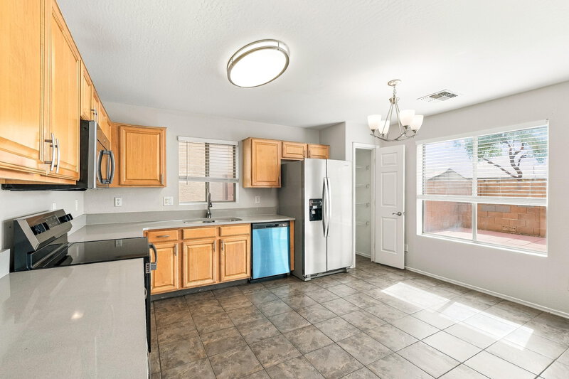 2,030/Mo, 13023 W Lawrence Road Glendale, AZ 85307 Kitchen View 3