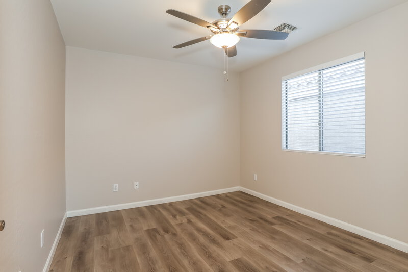 1,990/Mo, 13023 W Lawrence Road Glendale, AZ 85307 Bedroom View 3