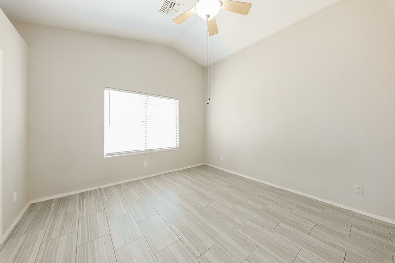 2,070/Mo, 4323 W Apollo Rd Laveen, AZ 85339 Main Bedroom View