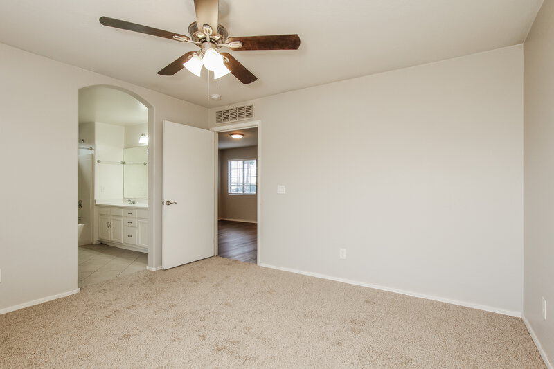 1,780/Mo, 11414 W Apache St Avondale, AZ 85323 Main Bedroom View 2