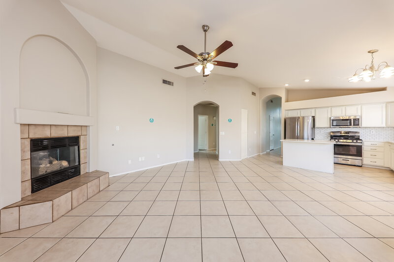 2,130/Mo, 1623 N 125th Lane Avondale, AZ 85392 Living Room View 2