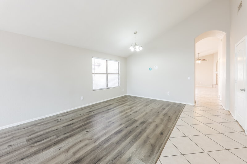 2,130/Mo, 1623 N 125th Lane Avondale, AZ 85392 Dining Room View