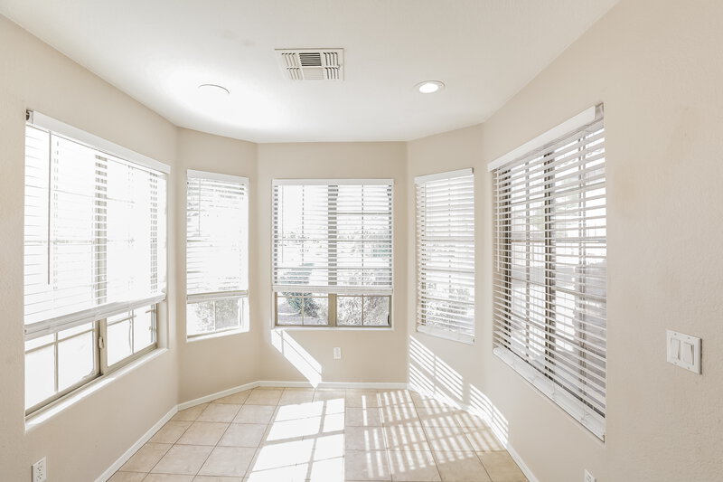 2,085/Mo, 13324 W Maui Ln Surprise, AZ 85379 Dining Room View