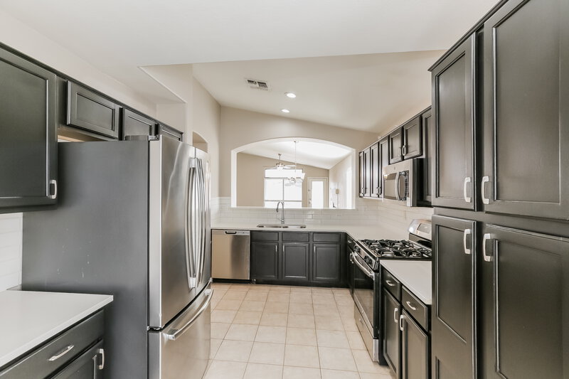 2,085/Mo, 13324 W Maui Ln Surprise, AZ 85379 Kitchen View