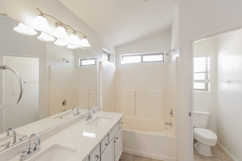 2,085/Mo, 13324 W Maui Ln Surprise, AZ 85379 Main Bathroom View 2