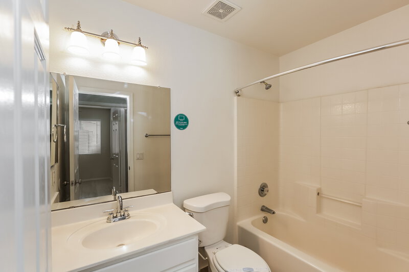 1,775/Mo, 12814 W Crocus Drive El Mirage, AZ 85335 Main Bathroom View