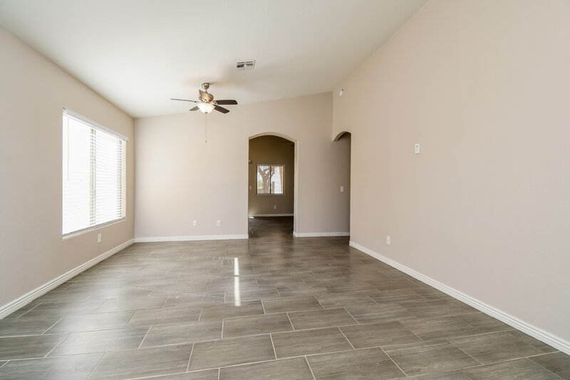 1,990/Mo, 438 N Opal Mesa, AZ 85207 Living Room View 2